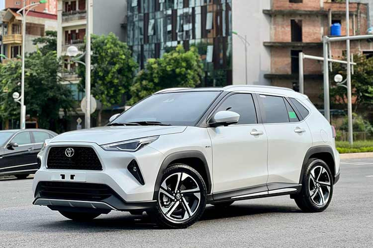 Trong thời gian chưa đến nửa tháng 9/2023, hãng Toyota đã bán được 180 chiếc Yaris Cross cho khách Việt. Với chương trình ưu đãi tại các đại lý, mẫu SUV cỡ B này có thể sẽ tăng trưởng doanh số trong tháng 10/2023.