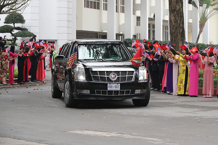 Siêu phẩm này được "nhân bản" rất nhiều. Điều này nhằm mục đích đánh lạc hướng quân địch. Hiện có 12 bản sao của chiếc Cadillac "The Beast" phục vụ tại Nhà trắng. Những chiếc xe này đều có mặt cùng lúc để hộ tống Tổng thống, nhưng chỉ duy nhất một chiếc có Tổng thống thực sự ngồi bên trong, những chiếc còn lại dùng để chở các nguyên thủ khác và hơn hết là để đánh lạc hướng những kẻ có ý định tấn công .