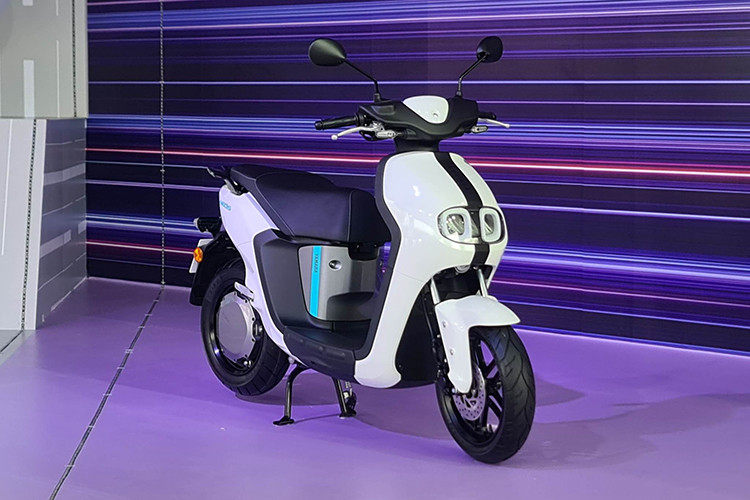 Giá xe Yamaha NEO'S 2023 được bán tại thị trường Việt Nam với mức bán lẻ đề xuất 50 triệu đồng. Theo kế hoạch, những chiếc Yamaha NEO'S đầu tiên sẽ bắt đầu được bàn giao đến tay khách hàng từ tháng 2/2023.