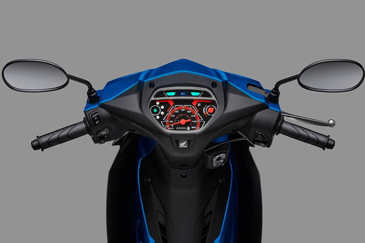 Để đáp ứng thị hiếu người tiêu dùng cũng như chuẩn bị cho Tết Nguyên Đán, Honda Việt Nam vừa tiến hành nâng cấp Honda Blade về ngoại hình. Tem xe của Honda Blade phiên bản mới có đường nét và hình khối thể hiện cá tính riêng cho từng phiên bản.