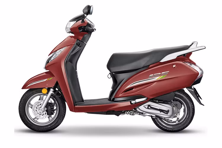 Honda Activa 125 mới được trang bị động cơ hoàn toàn mới với thiết kế xylanh đơn, dung tích 124cc, sản sinh công suất 8,2 mã lực tại tua máy 6.500 vòng/phút và mômen xoắn cực đại 10,3 Nm tại tua máy 5.000 vòng/phút. Đi kèm với động cơ này là hệ thống phun xăng điện tử PGM-FI và hộp số vô cấp.