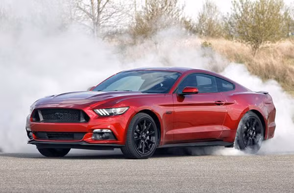 "Ngựa hoang" Mustang của Ford đã trở thành mẫu xe bán chạy nhất nửa đầu 2015.
