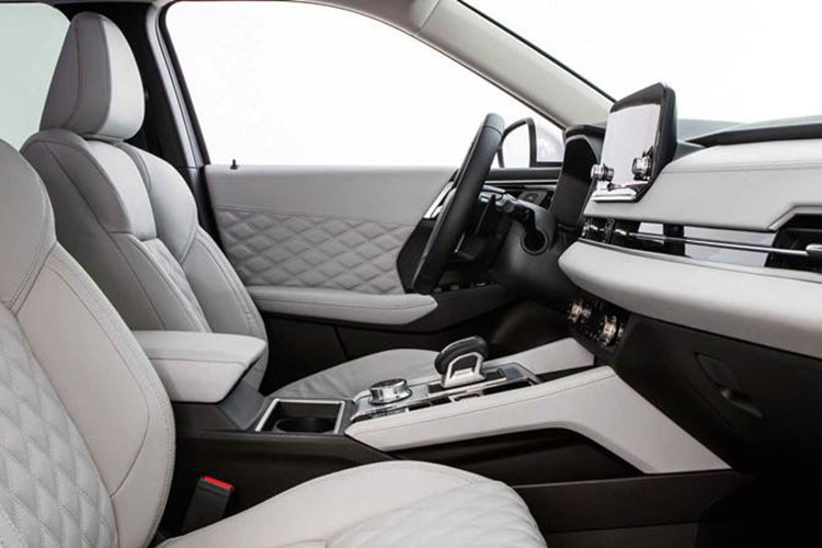 Cụ thể, trong quý II năm 2021, Mitsubishi đã bán được tổng cộng 25.146 xe cho người Mỹ, tăng 106% so với cùng kỳ năm ngoái. Trong khi đó, doanh số 6 tháng đầu năm của thương hiệu này tăng 12% lên 53.377 xe.