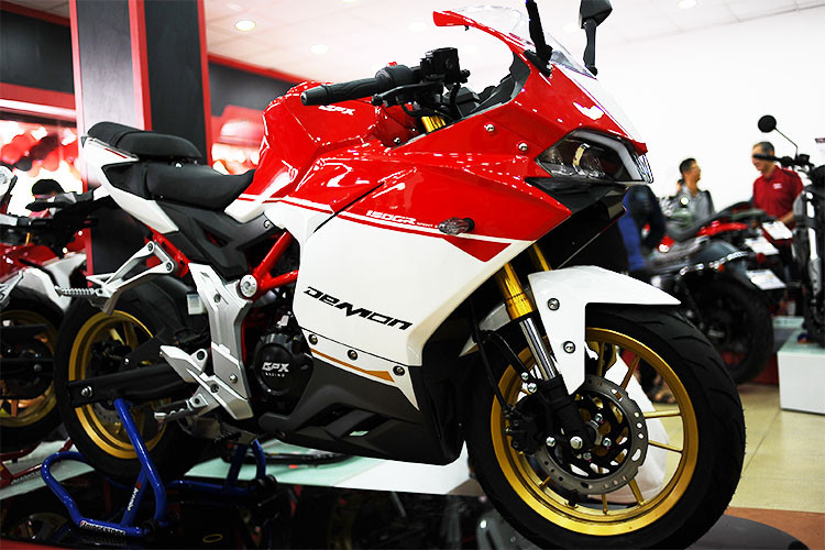 Thương hiệu GPX Racing được thành lập vào năm 2007, bắt đầu sản xuất mô tô GPX Racing vào năm 2009. Được biết, tại thị trường Thái Lan, thương hiệu GPX là nhà sản xuất xe máy đứng thứ 3 chỉ sau Honda và Yamaha với hơn 200 đại lý và 1000 chi nhánh bán lẻ tại Thái Lan.