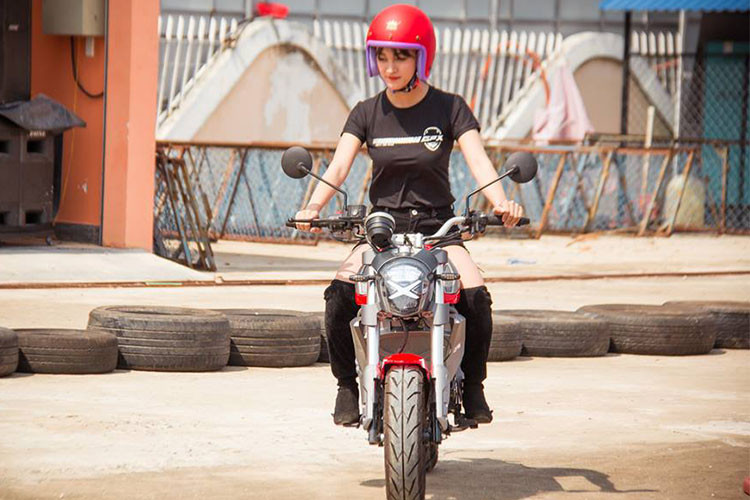 GPX Racing tại Thái Lan thường được biết đến là một thương hiệu "mượn ý tưởng" của thương hiệu khác. Tuy nhiên đây là thương hiệu xe môtô giá rẻ, phù hợp với đa dạng các khách hàng có "túi tiền vừa phải", đặc biệt là giới trẻ - nhưng vẫn muốn có một mẫu xe môtô cá tính.