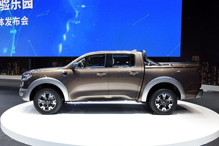 Mẫu xe bán tải Great Wall mới sở hữu chiều dài 5.425 mm, rộng 1.972 mm và cao 1.893 mm. Như vậy, mẫu xe bán tải của này có chiều dài tương đương với Ford Ranger và rộng hơn Volkswagen Amarok. Ngoài ra, mẫu ôtô Trung Quốc này còn cao hơn bất kỳ mẫu xe bán tải cỡ trung nào hiện có trên thị trường, trừ Ford Ranger Raptor.