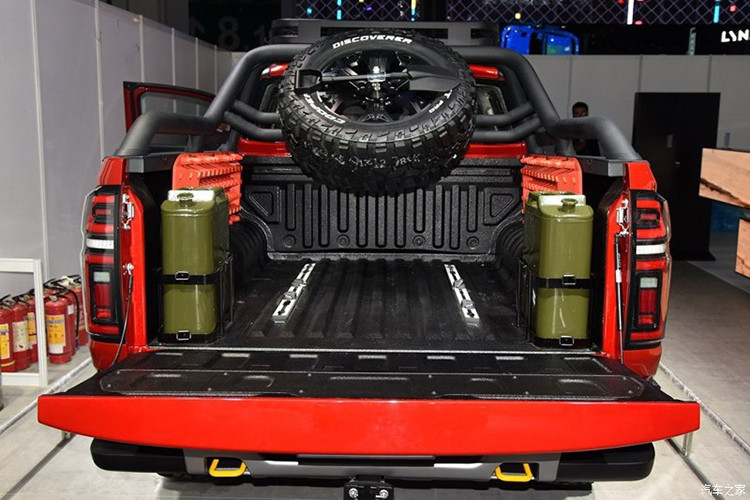 Theo ông Morio Ikeda, giám đốc thiết kế của Great Wall, mẫu xe bán tải mới được tạo hình sao cho có thể thu hút khách hàng toàn cầu. "Nếu nghĩ về một mẫu xe toàn cầu, bạn phải thay đổi thiết kế sao cho có thể đáp ứng yêu cầu ở mọi thị trường. Ngoài ra, chúng tôi không chỉ nghĩ về thị trường Trung Quốc mà toàn thế giới".