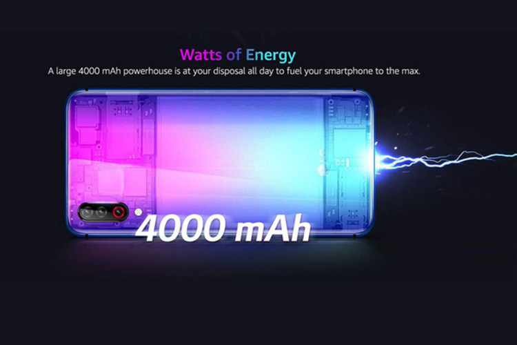 Máy có mặt lưng thiết kế gradient, xu hướng mà mọi hãng smartphone hiện tại đang áp dụng. Độ dày của smartphone này theo quảng cáo của nhà sản xuất thì nó chỉ tương đương một chiếc bút chì.