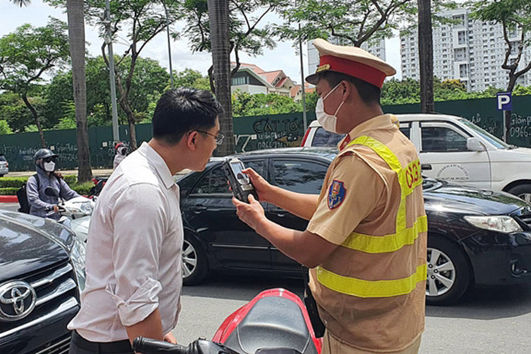 Quy dinh ve muc phat vi pham nong do con moi nhat nam 2024