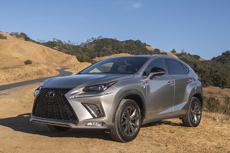 Lexus UX là mẫu SUV 5 chỗ cỡ nhỏ hạng sang duy nhất góp mặt trong danh sách những xe đáng tin cậy năm 2019 từ CR. Đây không phải là điều bất ngờ, khi từ trước đến nay Lexus luôn là một trong những thương hiệu xe sang được người dùng đánh giá cao ở độ tin cậy và như vận hành êm ái. Tại Việt Nam, Lexus UX đang được phân phối chính hãng dưới dạng nhập khẩu nguyên chiếc với giá bán từ 2,510 tỷ đồng.