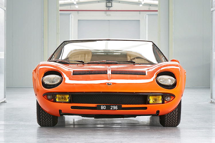 Từ đó về sau, chiếc xe đã qua tay không ít chủ nhân và trong năm 2018 đã được mua lại bởi Fritz Kaiser, một nhà sưu tập có tiếng ở Liechtenstein. Ông ấy hẳn là vô cùng hạnh phúc khi biết rằng chiếc xe của mình chính là chiếc xe Lamborghini Miura P400 kinh điển đã được sử dụng trong phim.