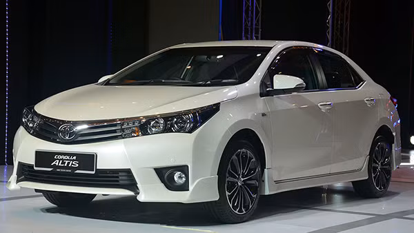 Toyota Corolla Altis 2016 trieu hoi vi loi tui khi-Hinh-2