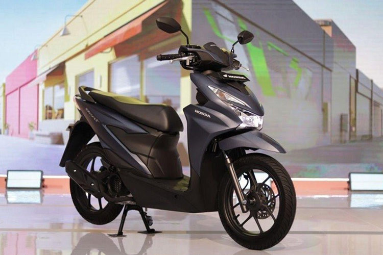 Theo kết quả thử nghiệm của AHM, mẫu xe ga Honda BeAT 2024 mới tại thị trường Indonesia có mức tiêu thụ nhiên liệu 1,65 lít/100 km, cho phép xe di chuyển khoảng 254 km với một bình xăng đầy. Dự đoán, mẫu xe này sẽ về Việt nam qua đường nhập khẩu tư nhân chứ chua được Honda Việt Nam phân phối chính hãng.