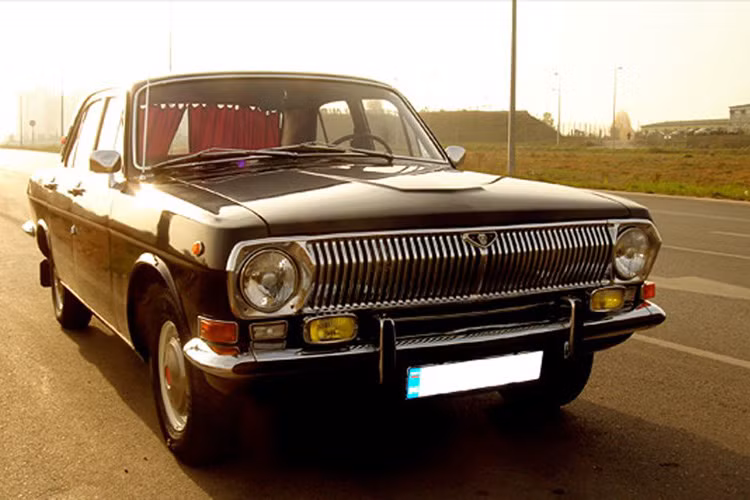 Hiện những chiếc Volga còn lại ở Việt Nam tương đối hiếm vì hao xăng nên dần dần bị thải loại từ sau những năm 1990 khi Nhà nước có chính sách cho nhập khẩu các loại xe đã qua sử dụng. Bên cạnh đó, việc xuất hiện của những mẫu xe Nhật, xe Đức cũng khiến nó bị đào thải dần.