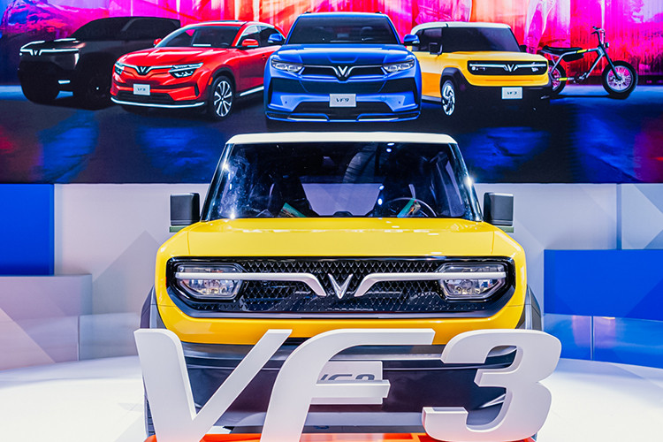 Nếu mứ giá dự đoán thành sự thật, VF3 sẽ trở thành mẫu xe điện mới rẻ nhất tại Mỹ. Điều này có nghĩa là việc sở hữu một chiếc xe chạy bằng điện sẽ trở nên dễ dàng hơn đối với nhiều người, những người không thể chi trả cho những lựa chọn đắt đỏ hơn.