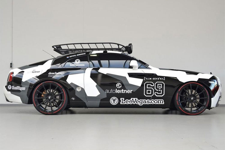 Chiếc siêu xe sang Rolls-Royce Wraith trong bài viết này của vận động viên chuyên nghiệp Thụy Điển mang tên Jon Olson cũng sẽ thú vị không kém với ngoại thất độ mang phong cách off-road không hề giống ai.