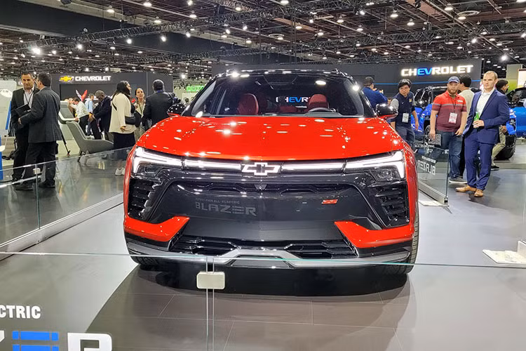 Can canh Chevrolet Blazer EV tu 47.595 USD, 