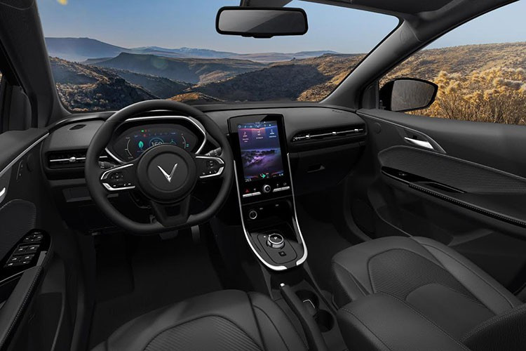 Gan 3.700 khach dat mua oto dien VinFast e34 sau nua ngay-Hinh-2