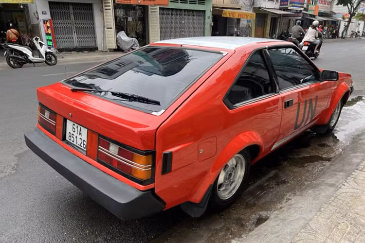 Có vẻ như, Chủ tịch Trung Nguyên đang săn lùng ráo riết dòng xe Toyota Celica qua nhiều thế hệ khác nhau, cũng như làm tăng số lượng bộ sưu tập xe JDM của mình, ước tính hơn 50 xe.