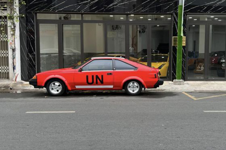 Chiếc xe Toyota Celica của Đặng Lê Nguyên Vũ này thuộc thế hệ thứ 6, nó khác với chiếc xe của ông "vua cà phê Việt" đã xuất hiện trước đây nhưng thuộc thế hệ thứ 3 sở hữu đèn pha mắt hếch lên xuống độc đáo.