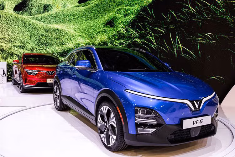 Ngung kinh doanh xe chay xang, VinFast tap trung vao 5 mau oto dien-Hinh-2