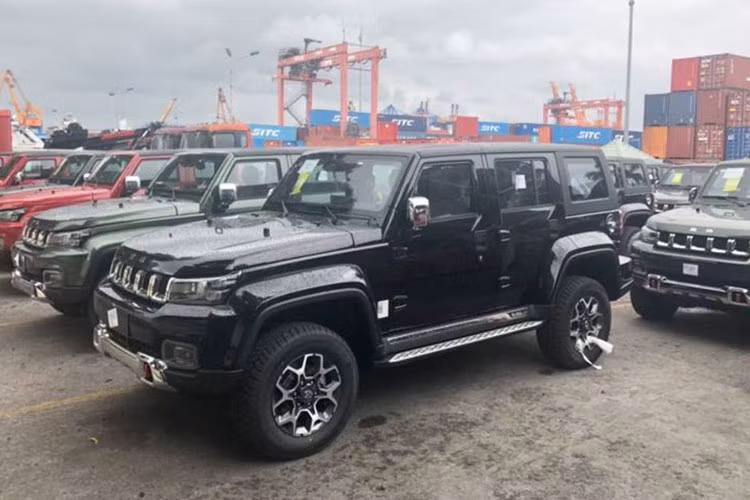 Xe oto nhap khau ve Viet Nam tang manh giua dai dich COVID-19