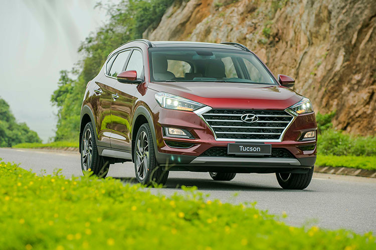 Mẫu xe crossover Hyundai Tucson 2019 mới ra mắt thị trường quốc tế hồi tháng 3/2018 tại triển lãm New York (Mỹ). Đây thực chất là phiên bản nâng cấp facelift giữa vòng đời. Mới đây, nó đã được Hyundai Thành Công lắp ráp và chính thức giới thiệu tại trường Việt Nam.