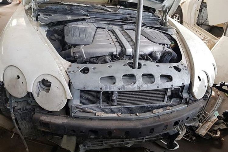 Thông tin này được đăng trên một diễn đàn mua bán xe cũ tại Hà Nội. Theo những hình ảnh chủ xe cung cấp, cả 3 chiếc xe này đều đã ở trong tình trạng xuống cấp nghiêm trọng. Tuy phần động cơ vẫn còn khá nguyên vẹn nhưng ngoại thất của cả 3 chiếc xe đều hư hỏng nặng, có thể đã gặp tai nạn trước đó. Khả năng phục hồi ngoại thất gần như là không thể.