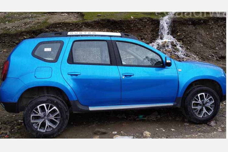 Về ngoại hình, chiếc SUV nhỏ gọn của Renault có một loạt các thay đổi thiết kế khiến nó tươi mới hơn từ trong ra ngoài. Ngoài ra, nó cũng được trang bị thêm nhiều tính năng mới hơn so với phiên bản trước đây.