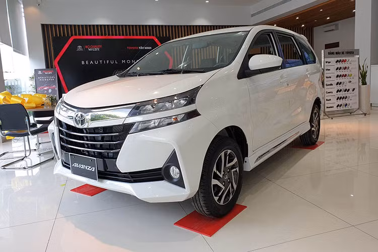 Phân khúc MPV đa dụng đang rất hot tại Việt Nam. Bên cạnh đó, khách hàng Việt cũng ngày càng khó tính hơn nên không chỉ dựa vào sức mạnh thương hiệu, độ bền bỉ là có thể chinh phục. Đó là lý do vì sao Avanza đến thời điểm hiện tại vẫn chưa tìm được chỗ đứng khi mẫu mã thiết kế, mức tiện nghi vẫn chưa sánh bằng các đối thủ. Kết thúc tháng 5, Toyota Avanza chỉ bán được 2 xe, giảm 50% so với tháng 4/2021.