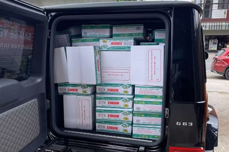 Dai gia Sai Gon dung Mercedes-AMG G63 cho hang cuu tro COVID-19