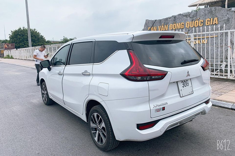 Xe có những trang bị an toàn như: phanh đĩa trước/phanh tang trống sau, 2 túi khí, hệ thống chống bó cứng phanh ABS, phân bổ lực phanh điện tử EBD, trợ lực phanh BA, hỗ trợ khởi hành ngang dốc HSA và cân bằng điện tử ASC. Riêng bản số tự động có thêm camera lùi.