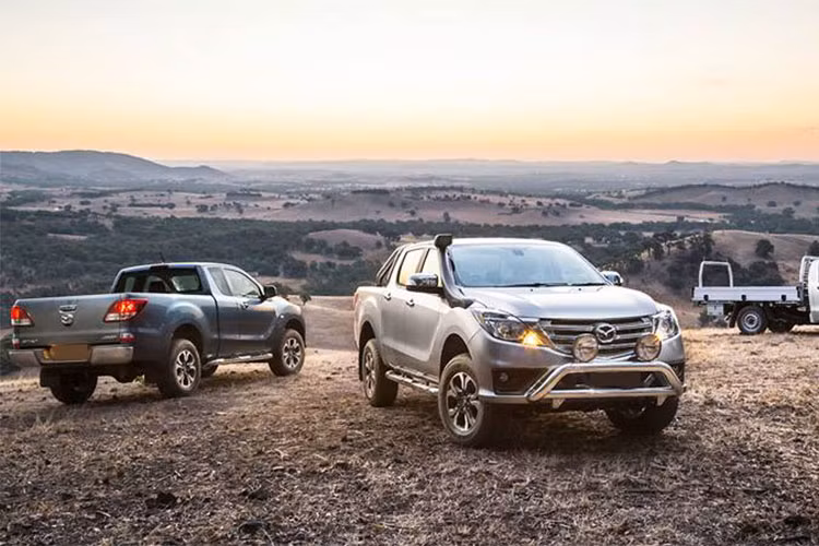 Tại thị trường Việt Nam phiên bản nâng cấp đầu tiên của BT-50 thế hệ hiện tại đang được phân phối với 2 phiên bản có giá bán từ 680 – 700 triệu đồng. Tính riêng quý I năm 2018, mẫu bán tải của thương hiệu xe Mazda đã đạt doanh số gần 540 xe bán ra.