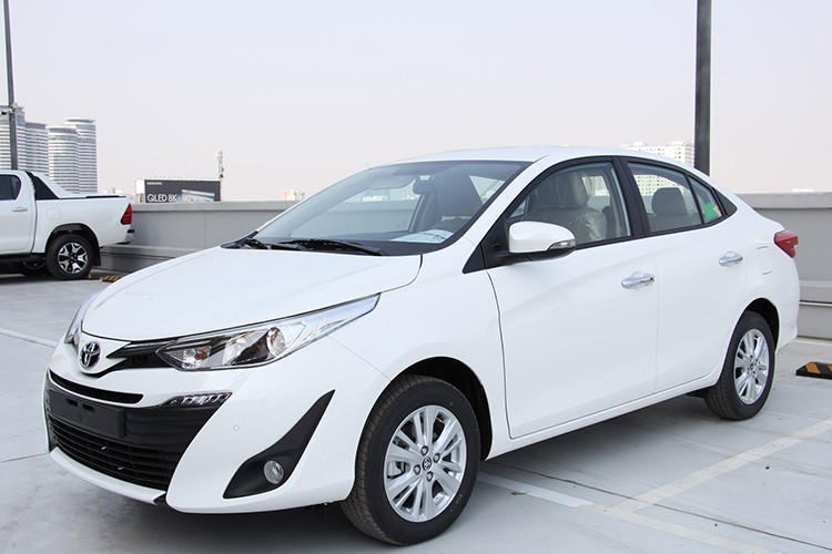 Ra mắt tại Việt Nam vào đầu năm 2020, giá xe Toyota Vios mới phiên bản G bán ra là 570 triệu đồng, không thay đổi so với bản cũ nhưng lại được sửa đổi và bổ sung hàng loạt các tính năng mới hấp dẫn hơn trước.