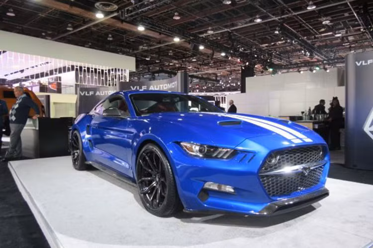 Đúng như kế hoạch thì chiếc xe cơ bắp Ford Mustang 725 mã lực đang trong quá trình chế tạo và sản xuất. Theo thông tin từ tờ Motor1 thị hiện đã có cuộc gặp mặt với đại hiện hãng và lấy được thông tin quan trọng – chiếc xe hàng khủng này có sẽ giá 120.000 USD.