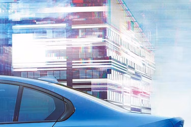 Có thể thấy khi bước sang thế hệ mới, 3-Series (G20) đã đổi mới hoàn toàn thiết kế với những chi tiết ngoại thất như: cụm đèn pha/ cụm đèn hậu, lưới tản nhiệt hình quả thận, những đường cong dập nổi trên thân xe,...