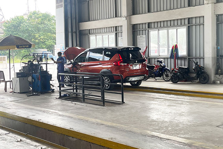 Qua han dang kiem xe oto co the bi phat den 22 trieu dong-Hinh-2