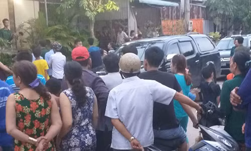 Bat doi tuong nghi van chuyen 57kg ma tuy da, 20 banh heroin