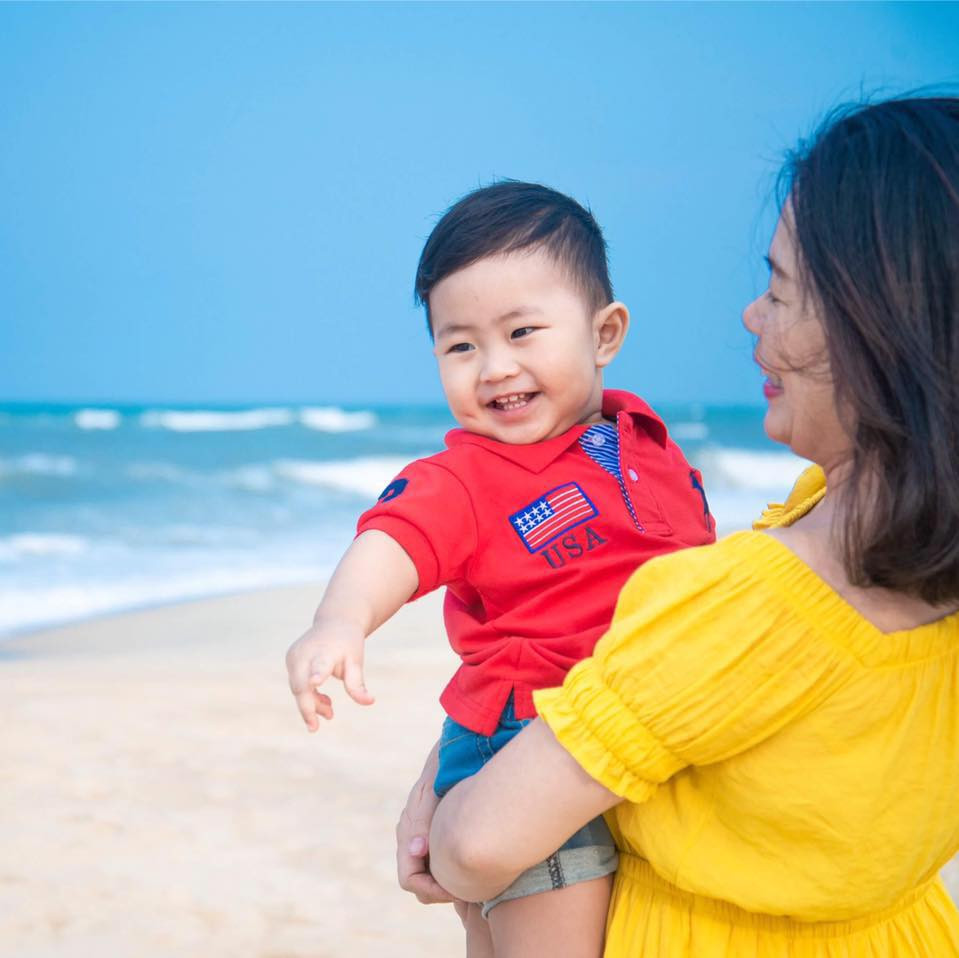 Cuoc song giau sang ben chong dai gia va 3 con xinh dep cua My Le-Hinh-12