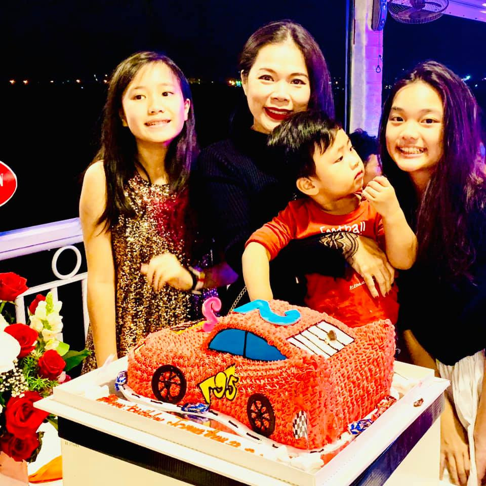 Cuoc song giau sang ben chong dai gia va 3 con xinh dep cua My Le-Hinh-2