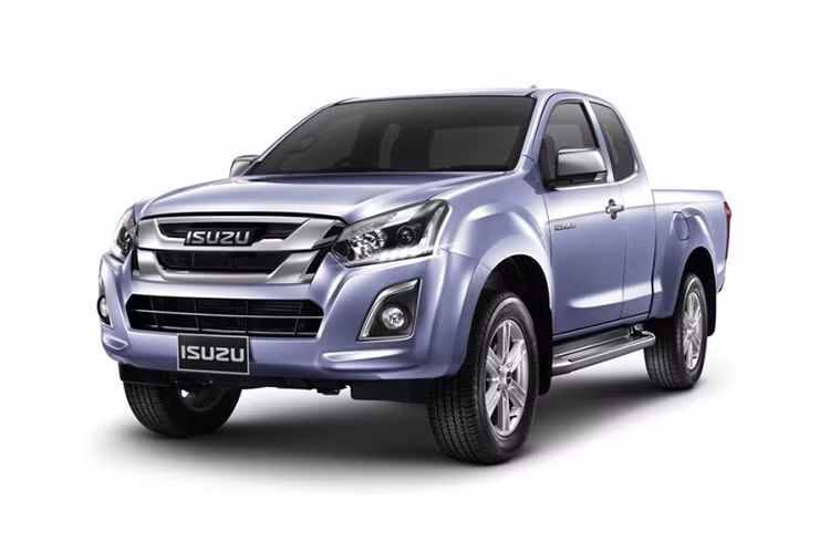 Trên phiên bản D-Max 3.0 chính là sở hữu động cơ 4JJ1 Common Rail 3.0, VGS Turbo tăng áp biến thiên cho công suất cực đại 163PS tại vòng tua 3.200rpm, moment xoắn cực đại 380Nm tại vòng tua máy1.800-2.200rpm đi kèm hộp số tự động 5 cấp.