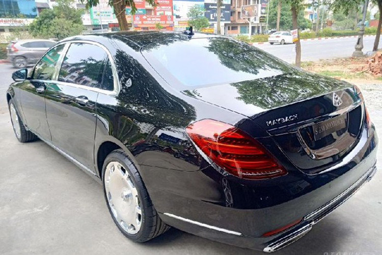Mẫu xe siêu sang Mercedes-Maybach S650 2019 là phiên bản đỉnh cao nhất trong dòng xe Mercedes-Maybach S-Class 2019. Thông tin ban đầu cho biết, chiếc Mercedes-Maybach S650 2019 đầu tiên về Việt Nam đã có chủ nhân đặt mua từ trước. Người sở hữu là một doanh nhân đến từ Hà Tĩnh chứ không phải Nghệ An như tin đồn.