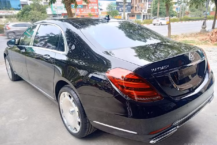 Mẫu xe siêu sang Mercedes-Maybach S650 2019 là phiên bản đỉnh cao nhất trong dòng xe Mercedes-Maybach S-Class 2019. Thông tin ban đầu cho biết, chiếc Mercedes-Maybach S650 2019 đầu tiên về Việt Nam đã có chủ nhân đặt mua từ trước. Người sở hữu là một doanh nhân đến từ Hà Tĩnh chứ không phải Nghệ An như tin đồn.