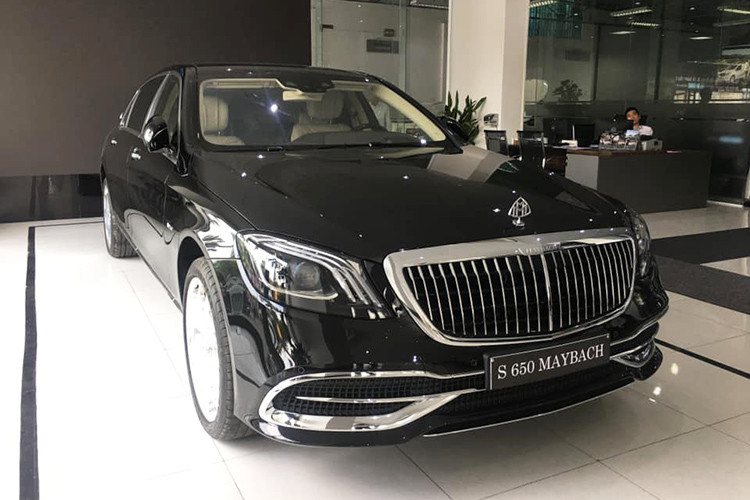 Bản nâng cấp mới nhất của dòng xe siêu sang Mercedes-Maybach S-Class mới đã có mặt tại thị trường Việt vào tháng 4/2019 vừa qua với phiên bản Mercedes-Maybach S650 4 Matic 2019. Đến nay, siêu phẩm này cũng đã lộ diện tại các đại lý chính hãng của Mercedes-Benz Việt Nam.