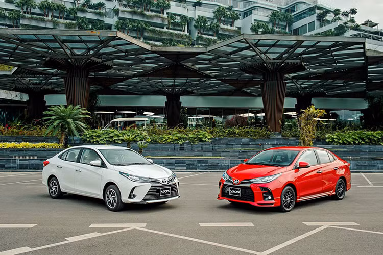 Trong tháng 11 vừa qua, mẫu sedan hạng B của Toyota bán được 2.739 xe, tăng gần 1.000 xe so với tháng 10. Cộng dồn 11 tháng năm 2021, Toyota Vios bán được 17.133 xe. Hiện, Toyota Vios được lắp ráp trong nước với tổng cộng 6 phiên bản, tăng 1 phiên bản đặc biệt (Vios GR-S) so với trước đây.