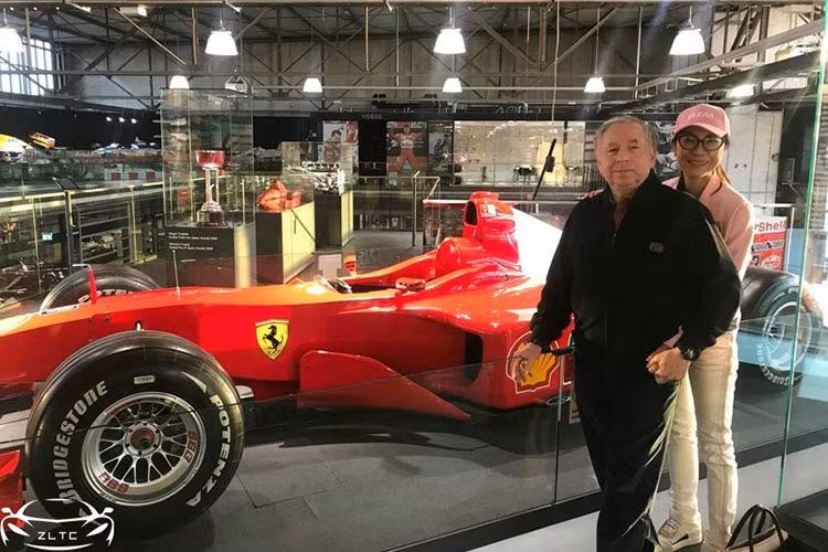 Duong Tu Quynh vua gianh Oscar 2023 la vo cua Giam doc Ferrari-Hinh-4