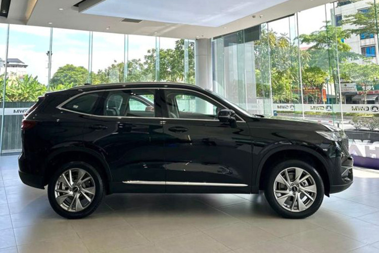 Haval H6 tai Viet Nam tiep da giam gia, niem yet con 886 trieu dong-Hinh-2