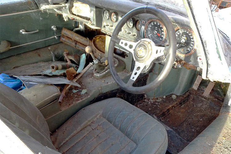 Thực ra, đây mới chỉ là một phần giá trị của chiếc xe. Nếu được phục chế, nhiều khả năng nó còn đạt giá trị gấp 3 lần mức giá được đấu vừa qua.