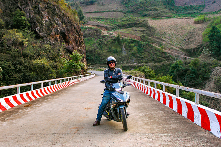 Trong khoảng 1.000 km cả đi lần về, mỗi chiếc Yamaha Exciter 155 VVA tiêu thụ hết 15 lít xăng, tương đương mức tiêu hao 1,5 lít/100km.