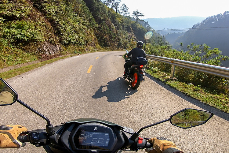 Ở những chiếc xe dung tích nhỏ, két nước giải nhiệt thường bị cho rằng sẽ khó tản nhiệt nếu hoạt động liên tục, nhưng ở Exciter 155, kiểm tra nước làm mát sau hành trình gần như không có sự hao hụt.